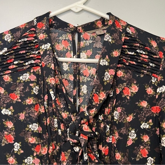 GUESS Women's Scarlett Ditsy Floral Print Bowtie Romper Jumpsuit Sz 4 Y2K - Picture 3 of 16